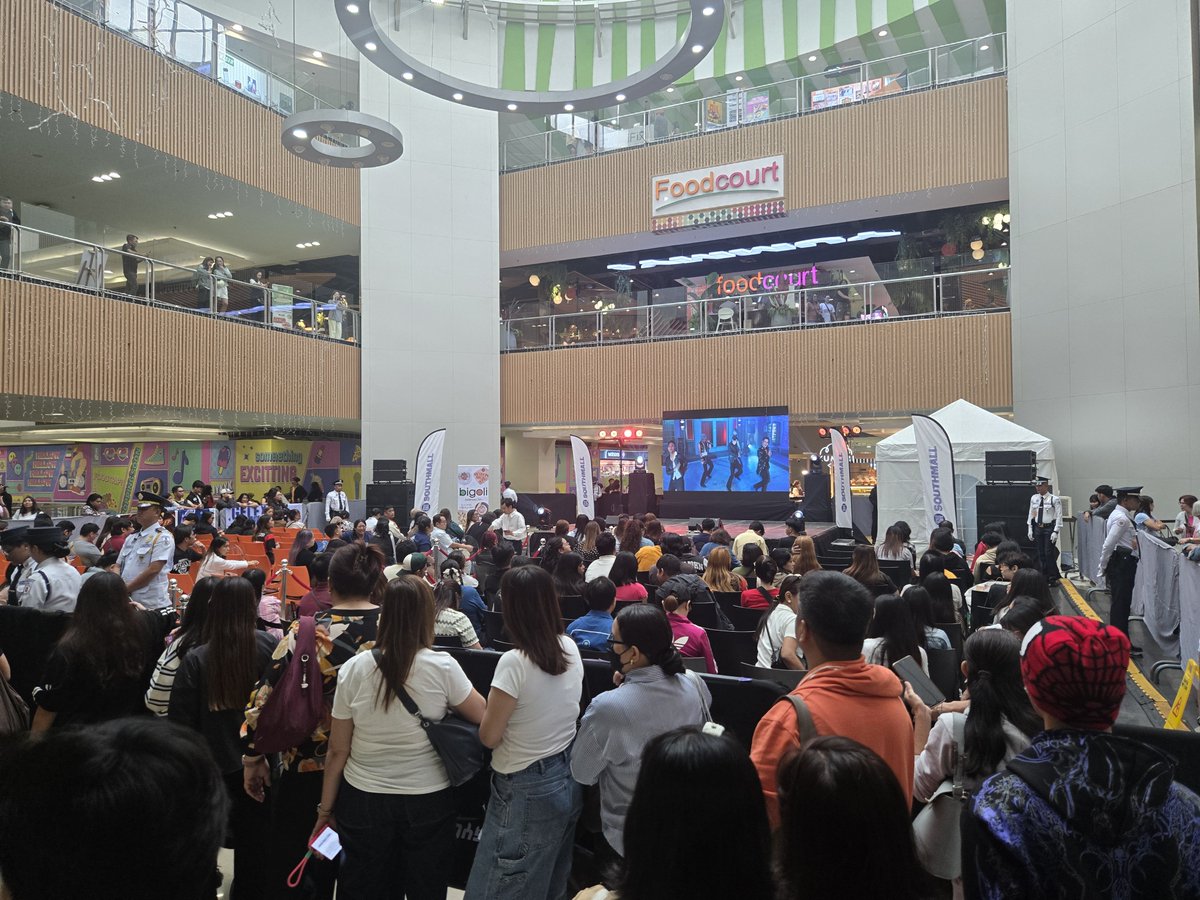 FanbACEs_ph's tweet photo. BGYO OnDEMAND SouthMALL
#BGYO @bgyo_ph https://t.co/T0gwRQEjFM
