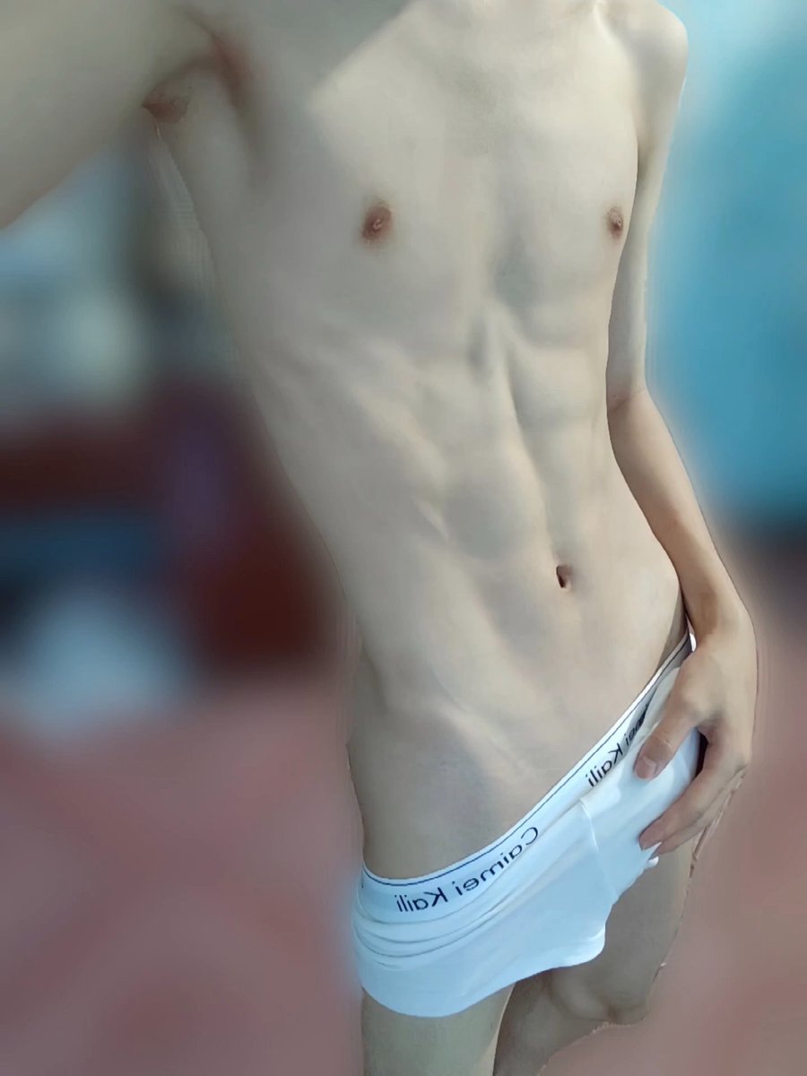 Yjimi0m's tweet photo. 嗯....
#男高#bottom#m#薄肌#细dog https://t.co/i0awR5lbDV