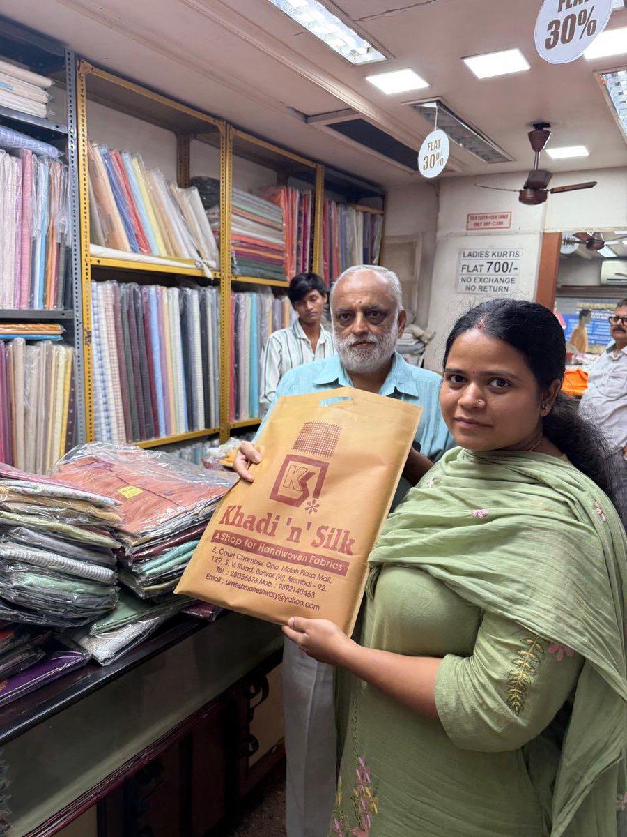 Manishakyadav's tweet photo. On the occasion of National Handloom Day, taking a small step towards supporting India’s rich textile heritage by choosing and promoting Khadi and Silk.

Our handloom traditions reflect generations of craftsmanship, culture, and dedication. By supporting locally made handloom https://t.co/6vQ2MEt2sy