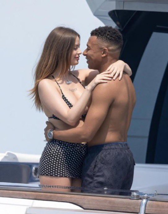 NostalgicHubb's tweet photo. Kylian Mbappé's dating History 🥶

2020 / Emma Smet  🇫🇷  (21 yrs)
2021 / Emma Smet  🇫🇷 (22 yrs)
2022 / Ines Rau  🇫🇷 (23 yrs)
2023 /Ines Rau  🇫🇷 (24 yrs)
2024 /Rose Bertram  🇫🇷 (25 yrs)
2025 /Rose Bertram  🇫🇷  (25 yrs)
2026 /Ester Expósito 🇫🇷 (26 yrs)....Love https://t.co/3TobYkE0vr