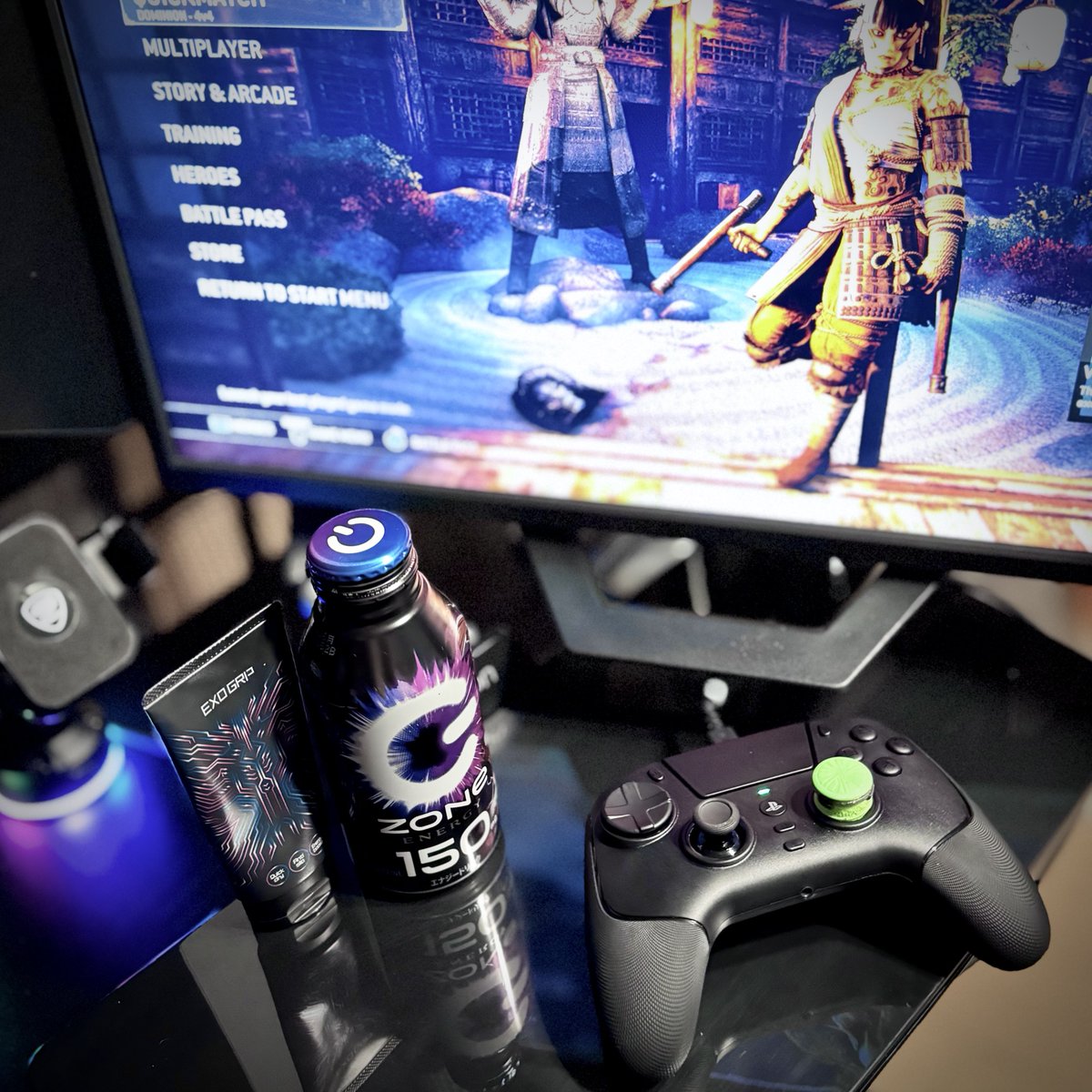 Gree_Bohurt's tweet photo. Happy summer holiday☀️
#ZONeエナジー #HYPERZONe 🌠
#ForHonor #フォーオナー https://t.co/0G0UZ6vlgH