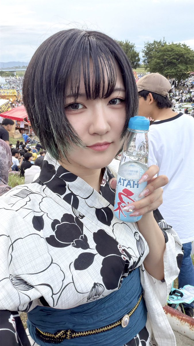 null_xx1208's tweet photo. 花火大会行った！！！めっちゃ楽しかった、また仕事頑張れそうです😌 https://t.co/gaedj5iEi3