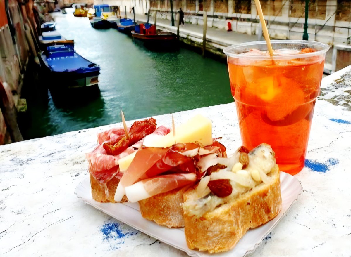 TraMi_Nguyen's tweet photo. When in Venice, Italy ๐ฎ๐น
A little exploring.
A little cicchetti.
A little Aperol Spritz.
And a lot of Venezia. ๐น๐ฎ๐น
Cheers! ๐ฅ
#WhenWithMi #Aperitivo #Venice #Venezia https://t.co/R7tDGaryeR