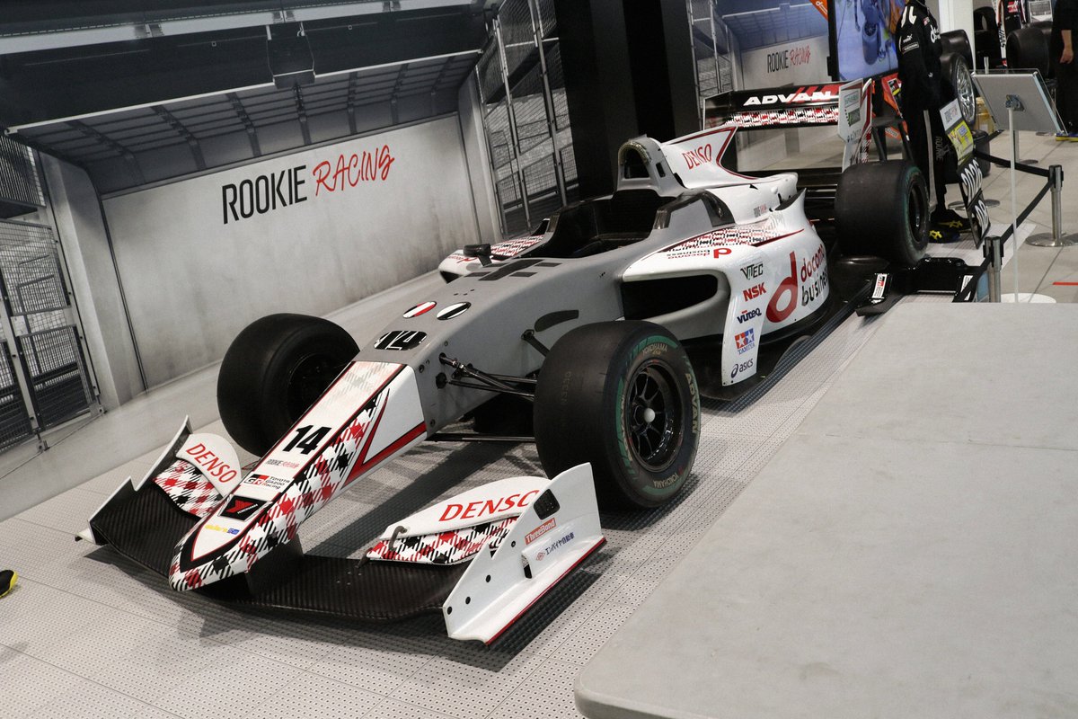 ns01gr4's tweet photo. イベント日でもないのにルーキーレーシングガレージが開いていたので見学

SF19の体験乗車イベントが開催されていました
この車両は2022年のSFに参戦していた車両そのものだとか

明日もやっているらしいので、興味ある方は���非ルーキーレーシングガレージへ
子供だけでなく大人も乗れます https://t.co/BJ243a9RL4