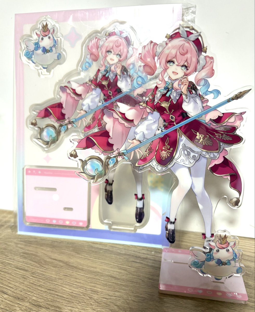 soraneko_hino's tweet photo. アクスタプレートはこんな感じに飾れます🦄とっても可愛いです✨ https://t.co/DSsRDvICgj