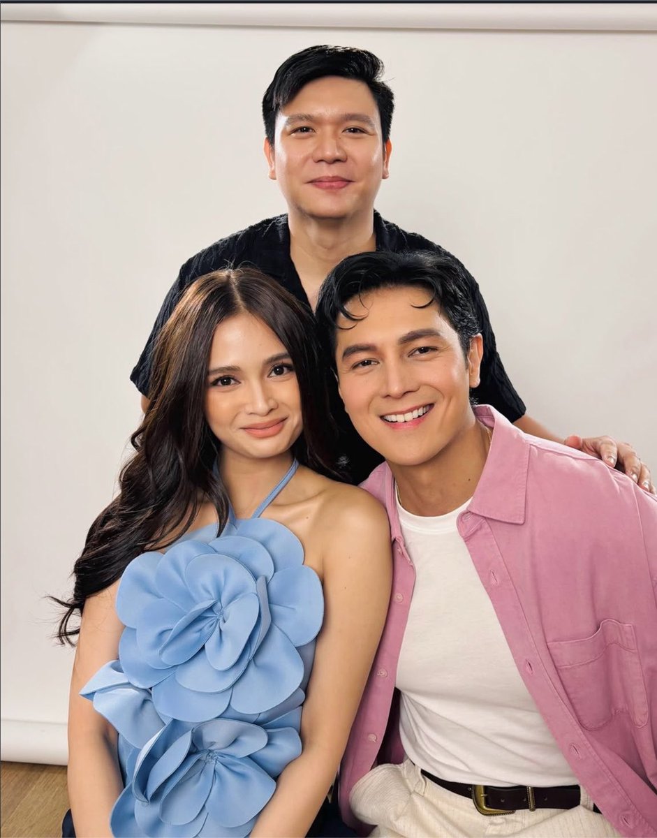 nowaysss__'s tweet photo. perfect talaga 'tong tatlong 'to e, galing talaga magbigay ng ayuda ng kapitan ko e

OWEN NUMBER ONE https://t.co/RsqHDVlU0t