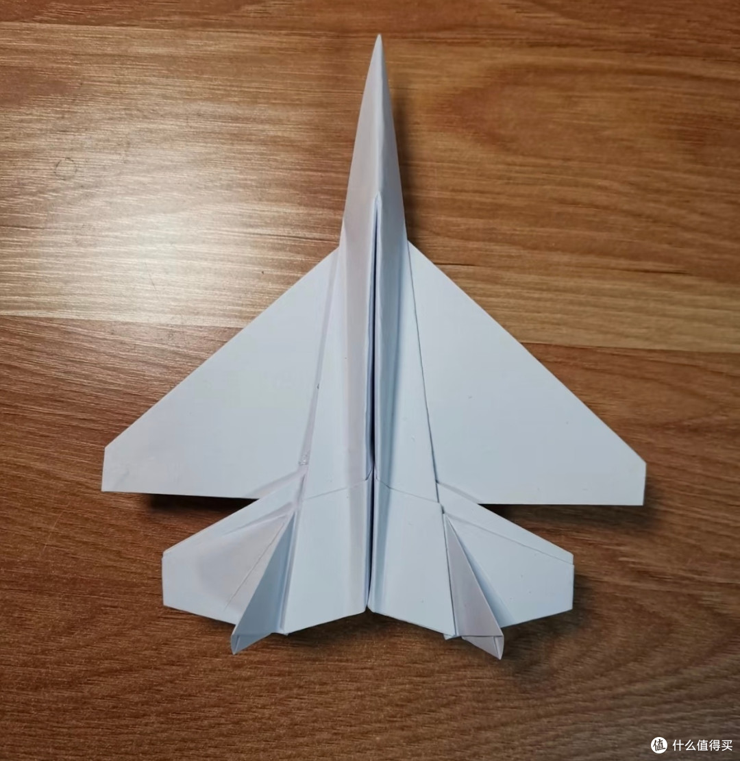 silvertounge123's tweet photo. [“DIY paper airplanes race with my 5yo!  Laughs, fails, and tiny wins—best weekend vibe ever. #FamilyFun #ParentingWin”]， https://t.co/rxy33Utj2n