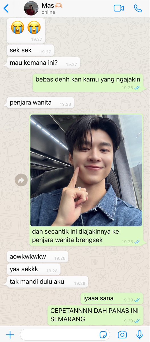 nichamoroll's tweet photo. tingmeen twotweets au 
gondes semarangan x si cantik jakartansss edisi mau ngedate siang siang wkwkwk https://t.co/1BcbGs463j