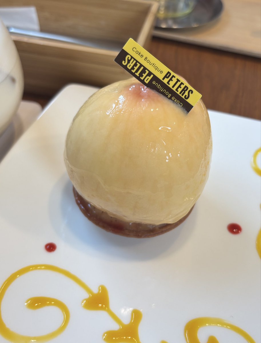 reiko_623's tweet photo. #PETERS さんの桃のタルト🍑
リニューアルされたカフェ2Fでいただきました❣️ジューシーで美味しい😋🍑
#桃のタルト https://t.co/Mo3Xhl1H8B