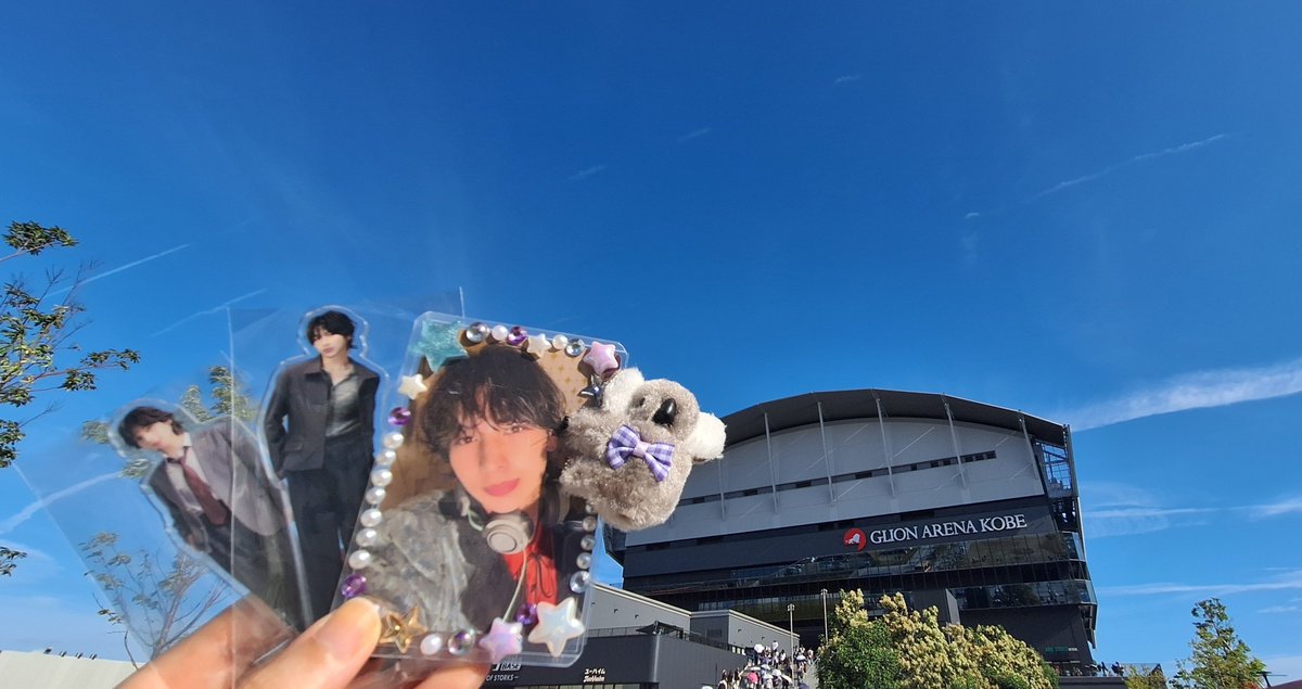 Peco_125B's tweet photo. 本日、STARGLOWのファンミライブに初めて行ってきました～！

本公演のホールはチケットが取れず行けなくて追加公演で初参加でしたが
去年のBMSGフェス以来に生で見るSTARGLOWのパフォーマンスが最高に良すぎたのとカバー曲だったりラスピの課題曲だったり色んな感情になる最高の時間でした https://t.co/AZtwwukIrG
