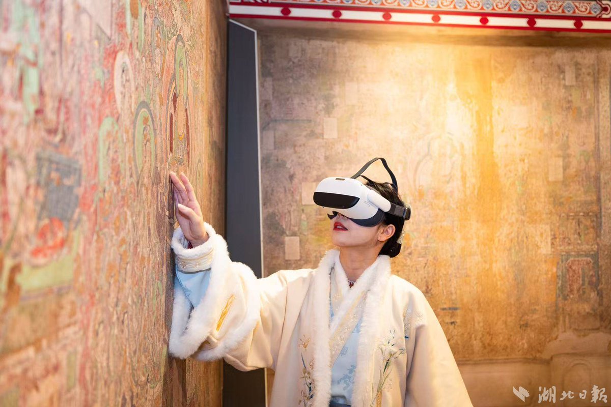 Muhd_Lutfi69's tweet photo. Just tested the new immersive AR museum tour – it’s like walking through history itself, every exhibit feels alive! https://t.co/kTsIp30en5