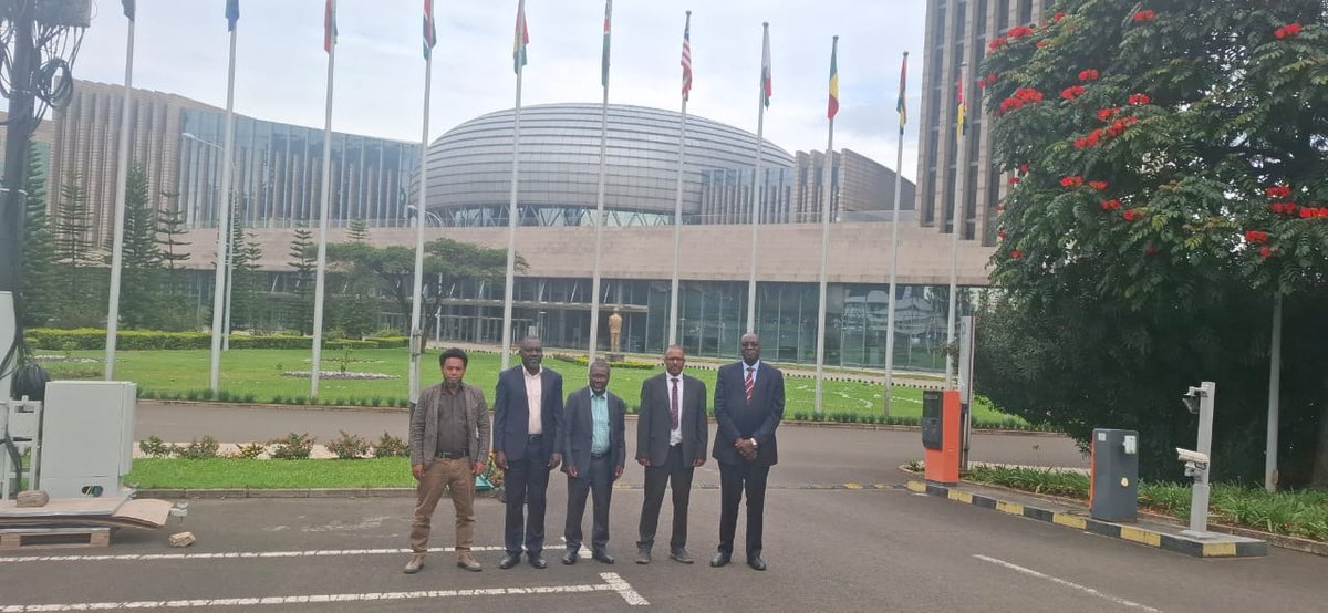 ruforumsec's tweet photo. @ruforumsec, led by the Executive Secretary, Prof. Patrick Okori together with #TAGDev implementing member university @haramayauniver4 🇪🇹, represented by President Dr. Jemal Yousuf Hassan, met with H.E. @Banyankimbona5 , @_AfricanUnion Commissioner for Education, Science, Technology and Innovation, to explore stronger collaboration between the @_AfricanUnion and @ruforumsec through a proposed Memorandum of Understanding , institutional partnerships, and initiatives advancing postgraduate education, research, innovation, and human capital development.
The Commissioner welcomed the initiative and encouraged closer collaboration to advance Africa’s higher education and scientific priorities. 🎓