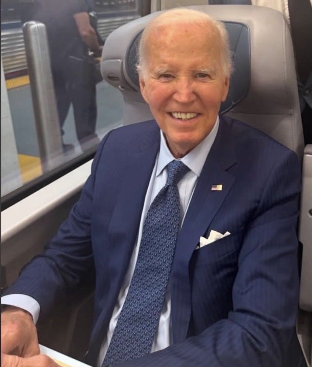 saymaysmith's tweet photo. Perhaps Joe Biden was simply too nice to be president. America didn’t deserve this kind and decent gentleman. https://t.co/UJ4HD4NbIJ