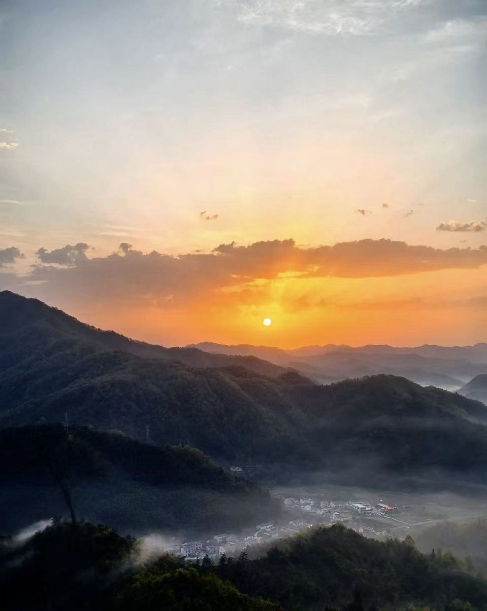 wang36996422's tweet photo. 皖南风光～ https://t.co/sVIOthwGeb
