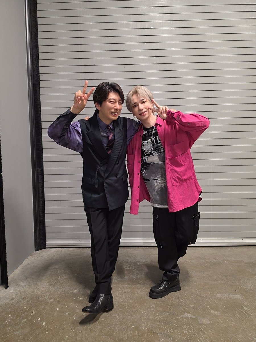 Art_C_Lounsbery's tweet photo. 羽多野さんとは今日もビームス家カラーのソックス🧦
いつでも優しい兄貴に感謝！🍣✨🎧 https://t.co/RVFKC3fQse
