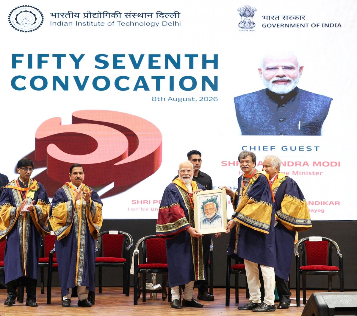 JoshiPralhad's tweet photo. Addressed the 57th Convocation of @iitdelhi in the august presence of Hon’ble PM Shri @narendramodi Ji.

It is always inspiring to witness the confidence, talent and aspirations of our graduating students. As they begin a new chapter, I urged them to carry forward not just their degrees, but a deeper responsibility to innovate with purpose, lead with integrity and contribute to building a #ViksitBharat.

India’s education ecosystem is transforming into a learner-centric, research-driven and future-ready system and institutions like IIT Delhi are playing a vital role in shaping the innovators, researchers and nation-builders of tomorrow. My heartfelt congratulations and best wishes to the graduating students, their parents and the entire IIT Delhi family.

माननीय प्रधानमंत्री श्री @narendramodi जी की गरिमामयी उपस्थिति में @iitdelhi के 57वें दीक्षांत समारोह को संबोधित किया।

हमारे स्नातक विद्यार्थियों के आत्मविश्वास, प्रतिभा और आकांक्षाओं को देखना सदैव प्रेरणादायक होता है। अपने जीवन के नए अध्याय की शुरुआत करते हुए मैंने विद्यार्थियों से आग्रह किया कि वे केवल अपनी उपाधि ही नहीं, बल्कि उद्देश्यपूर्ण नवाचार करने, सत्यनिष्ठा के साथ नेतृत्व करने और #ViksitBharat के निर्माण में योगदान देने की जिम्मेदारी भी साथ लेकर आगे बढ़ें।

भारत की शिक्षा व्यवस्था विद्यार्थी-केंद्रित, अनुसंधान-आधारित और भविष्य के लिए तैयार स्वरूप की ओर तेजी से आगे बढ़ रही है। आईआईटी दिल्ली जैसे संस्थान कल के नवोन्मेषकों, शोधकर्ताओं और राष्ट्र-निर्माताओं को आकार देने में महत्वपूर्ण भूमिका निभा रहे हैं। सभी स्नातक विद्यार्थियों, उनके अभिभावकों और आईआईटी दिल्ली परिवार को हार्दिक बधाई एवं उज्ज्वल भविष्य के लिए शुभकामनाएँ।
