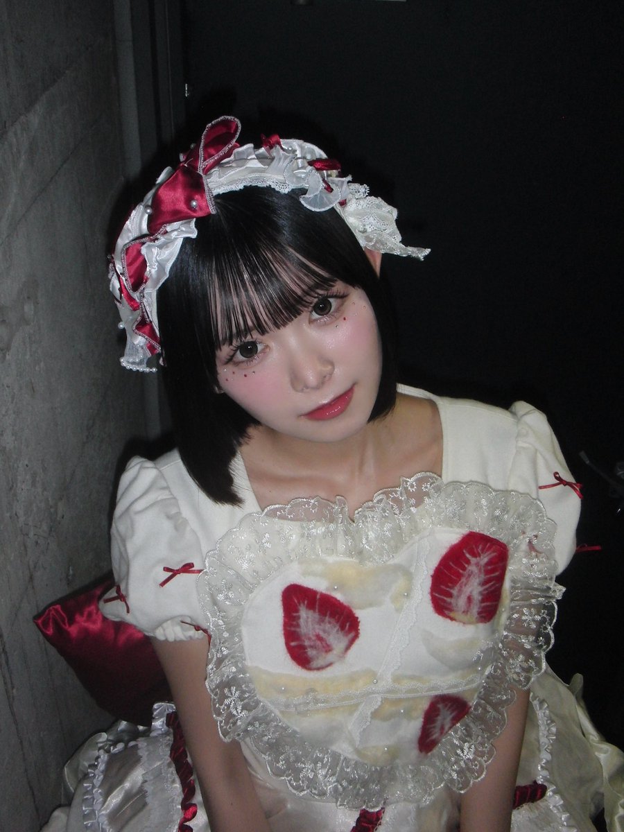 yuhane_official's tweet photo. いちご https://t.co/RS7o4pW9n7