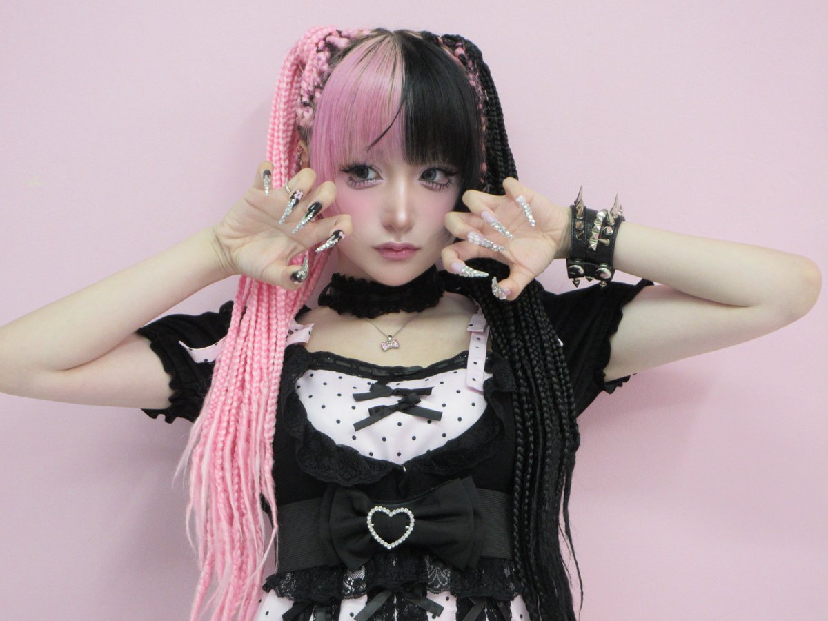 l_vesickpinkbby's tweet photo. ニャーーーーーー https://t.co/2xQWV0RcAC