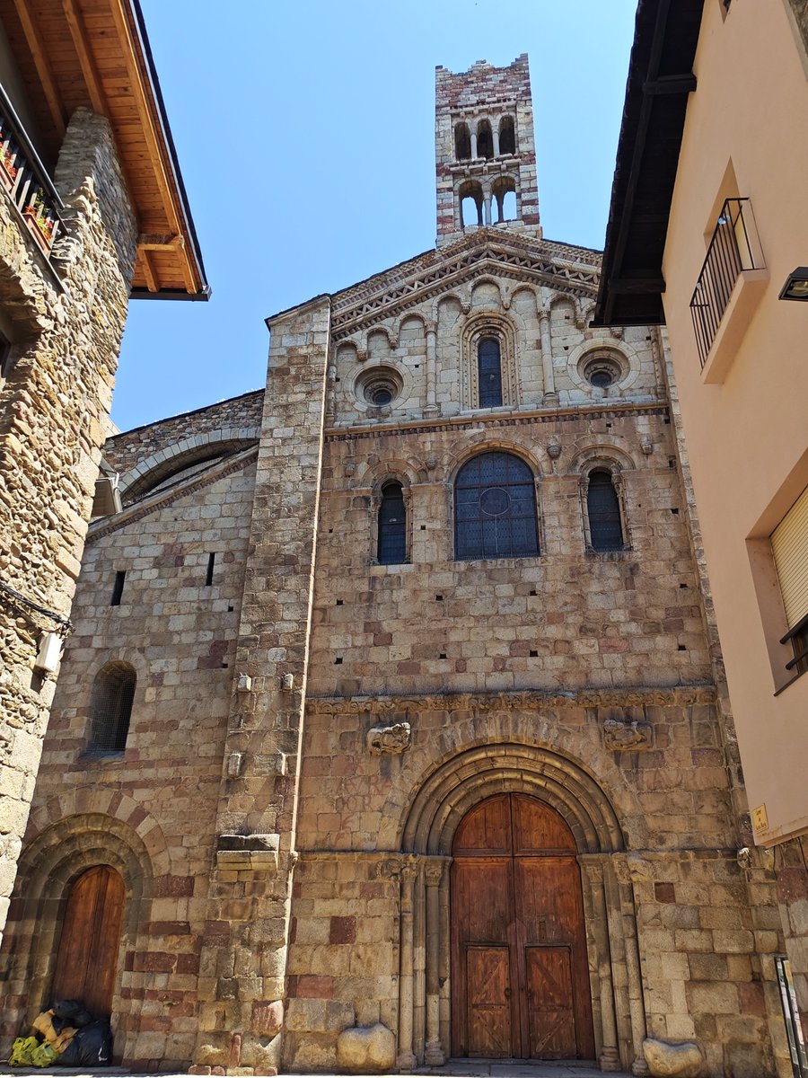 black_woman0's tweet photo. #castellciutat #seudurgell
Tranquilitat absoluta.... 🖤🌹 #putavida https://t.co/c2dEb6I9QB