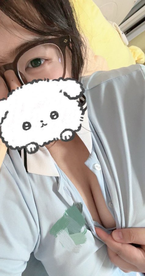 pspui's tweet photo. 不穿��衣下午去勾引���学啦谁要看后续 #反差 #吊带 #母狗 #合照 #鸡巴套子 https://t.co/GPUFmDm7Uw
