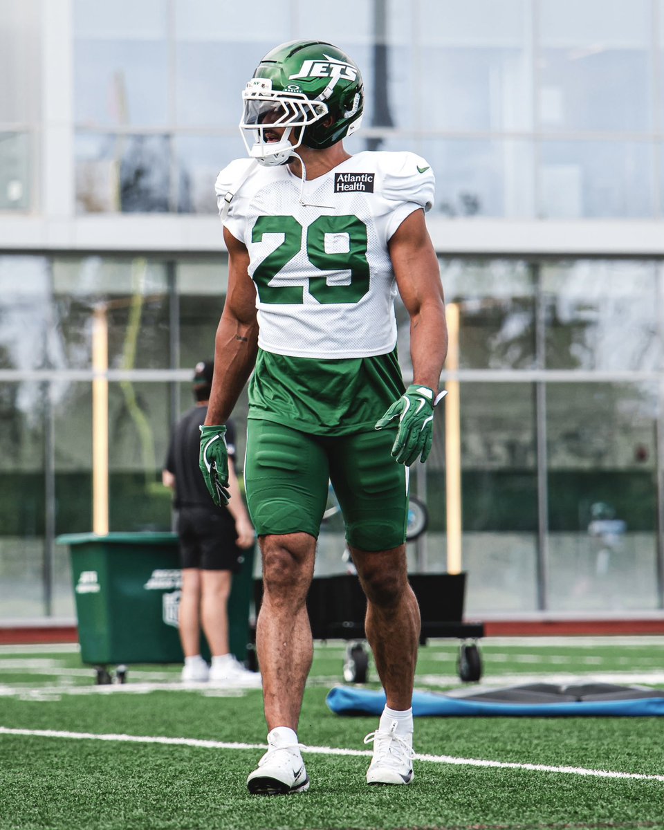 nyjets's tweet photo. Saturday’s work uniform https://t.co/HSTWw7pnO1