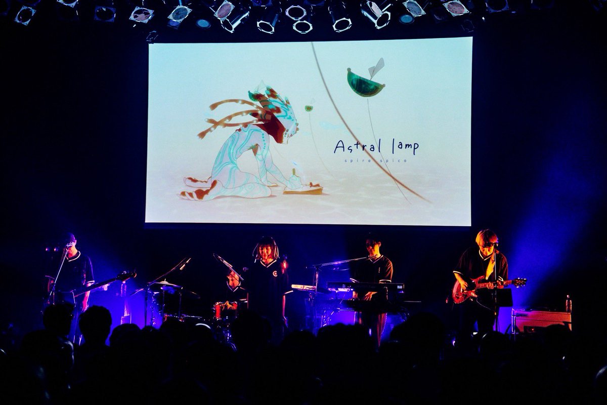 mkh0614's tweet photo. 今日のライブで初披露した新曲「Astral lamp」

コラボアニメMVが公開されました🫧🐟️
https://t.co/MeDXBOyiRr

#大倉啓右 監督はじめ、#WITSTUDIO の皆さんのあたたかい想いと、すんっっっばらしいお力があって完成した、宝物みたいな作品です✨

スピラ・スピカの音楽 × WIT STUDIOのアニメーション
ぜひ何度でも、たっぷり堪能してください！！！！

作詞：幹葉、重永亮介
作曲・編曲：Saku、重永亮介

#スピラスピカ #Astrallamp
