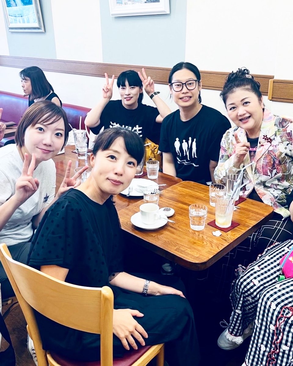 Tenchukentukiko's tweet photo. 今日から大阪一心寺門前浪曲寄席に出演させて頂いております。ご来場頂きました皆様、
お暑い中ご来場頂きまして、
誠に有難うございました。
明日も明後日も，お待ちしております。曲師は沢村さくらお姉さん，帰りはみんなでお茶で，笑って帰りました。#天中軒月子　#一心寺門前浪曲寄席 https://t.co/ahJDQ1BkOD
