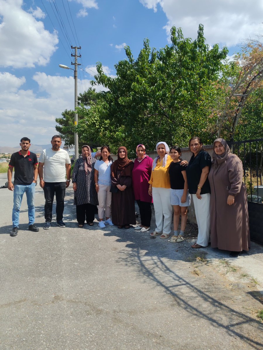 SandikliAkKadin's tweet photo. Kadın Kolları Yönetim Kurulu üyemiz Serpil Gökpınar’ın kıymetli anne ve babası merhume Nazmiye Demirbaş ile merhum Ahmet Demirbaş adına düzenlenen mevlid programına , Kadın kolları başkanımız Sevim Ulusoy ve yönetim kurulu üyelerimiz ile katılım sağladılar. https://t.co/7ckwAhKOWv