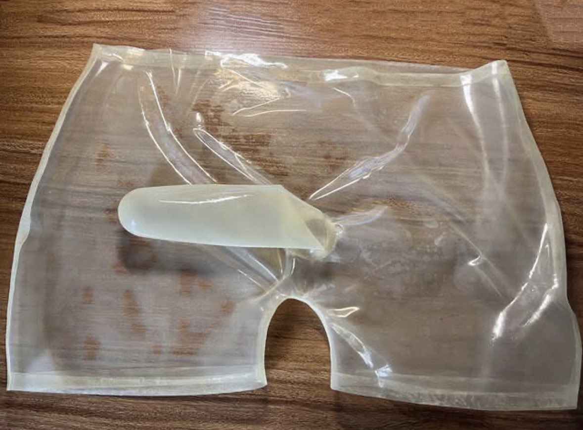 Titoootalks's tweet photo. Condom ba pag ganito? HAHAHAHA https://t.co/LIODygIm6f