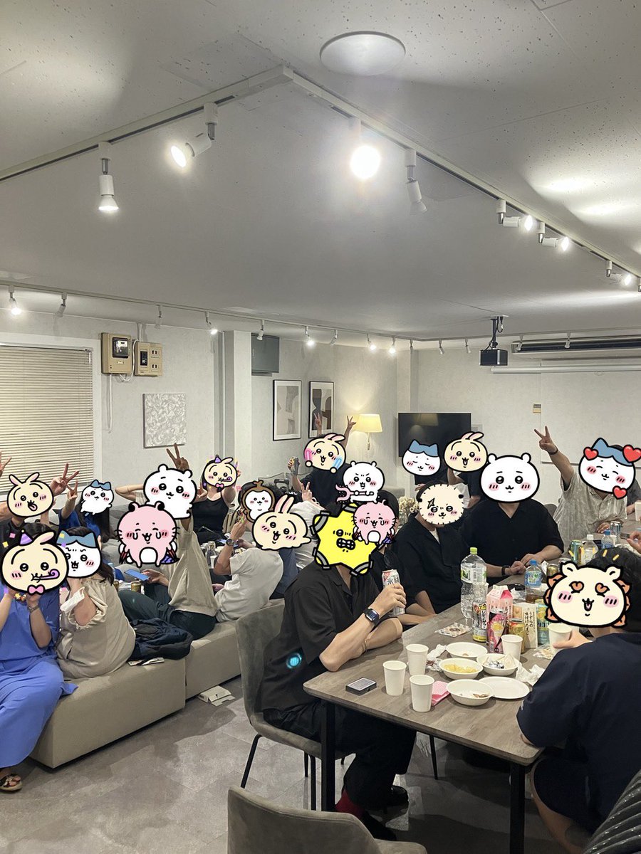 fumi_chill's tweet photo. ゼロアフィオフ会わず

古参、新規年齢バラバラさまざまな人の参加ありがとうございました。

また2次会でお酒買ってきてくれたちゃり天ありがとう！
いつもみんなの名札作ってくれるティガーくんもありがとう（本日不在なのにわざわざ届けてくれました）
お土産も怪盗X、ちゃりさん、マサルさんありがとう！

また来月もお会いしましょ！あざした！