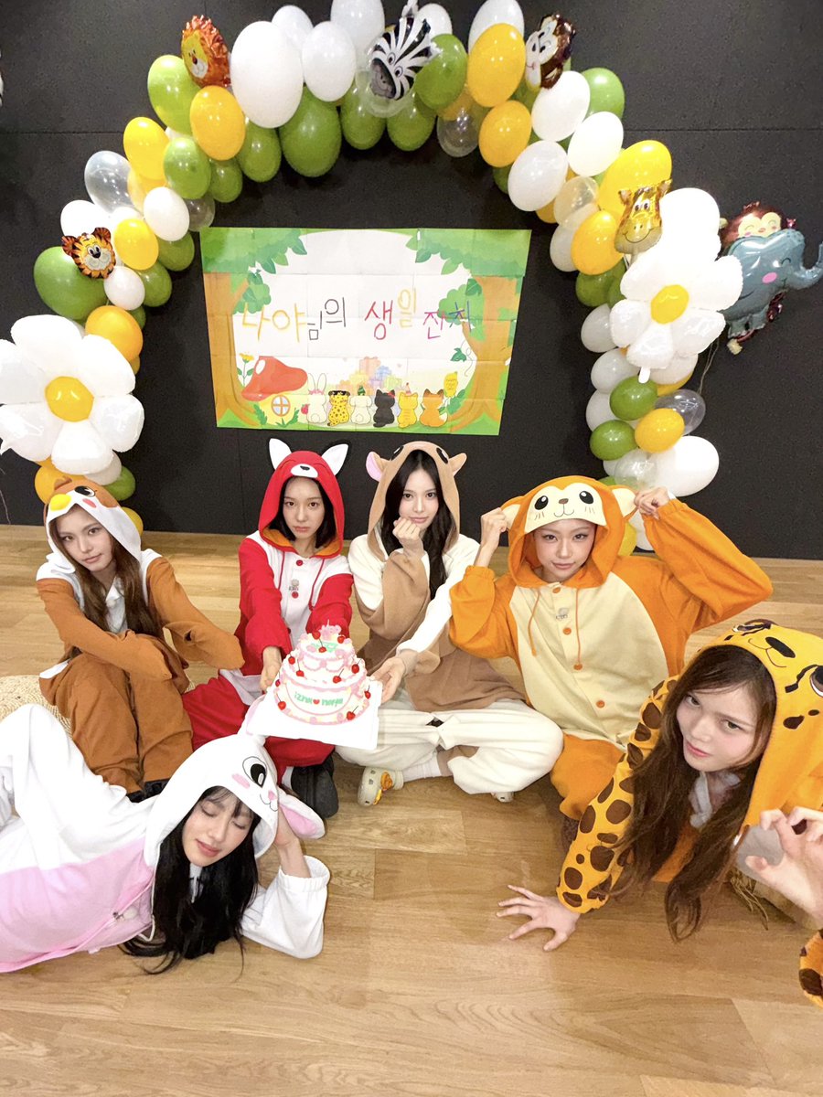 izna_offcl's tweet photo. [iznaPIC📷]

2026.08.08 <나야님의 생일잔치>

#izna #이즈나
#naya #나야
#HAPPYnayaDAY https://t.co/ZkkDDUctTN