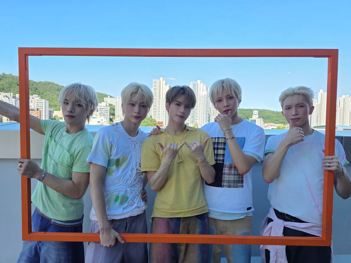 POW_grid's tweet photo. [#POW.pic] 250808

MBC '쇼! 음악중심'

#POW #파우 #Flavor #플레이버 #GRID #그리드 https://t.co/50yqniStvF