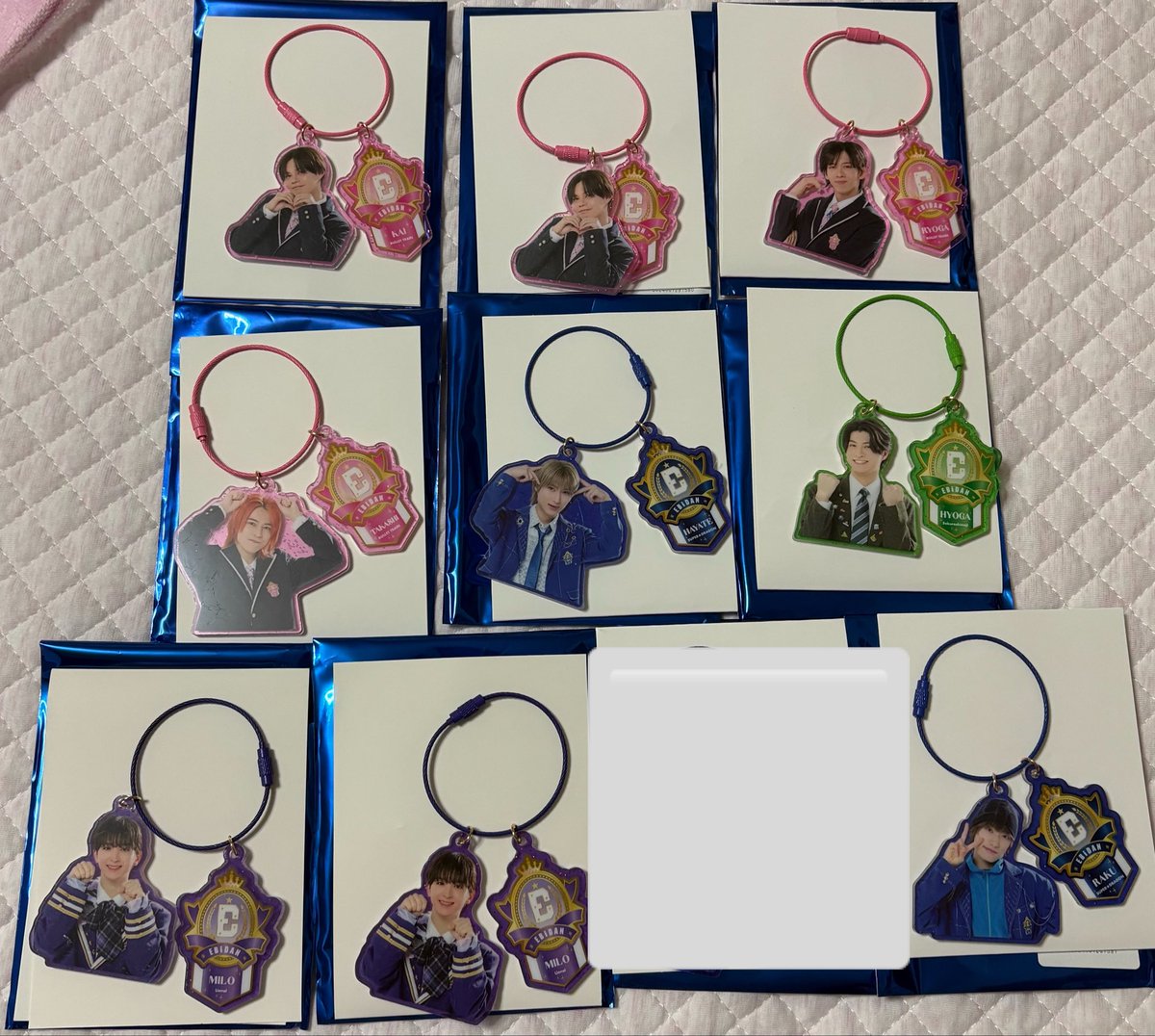 kffktm's tweet photo. EBiDAN エビライ ランダム 交換 

【譲】
アクリルキーホルダー
カイ×2、タカシ、リョウガ、飯島、髙田
洸希、柴崎、伊藤、高岡×2

スチューデントカードキーホルダー 学生証
カイ×2、リョウガ、EIKU×2、髙田
松村、池田、大倉、高岡

【求】ユーキ、佐野(アクキー)

異種交換可、郵送にて交換希望です https://t.co/06NLg6CexR