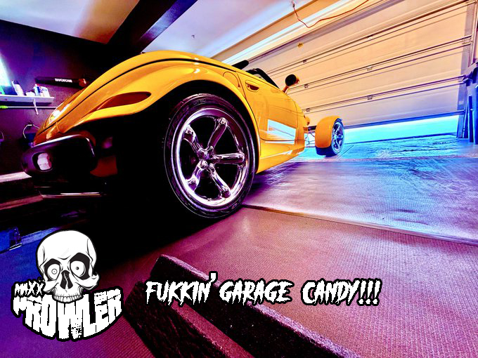 MAXXPROWLER's tweet photo. THE CANDY STORE IS OPEN!!!
#PROWLER #CANDY #MAXXPROWLER https://t.co/sPNL1ukOEV
