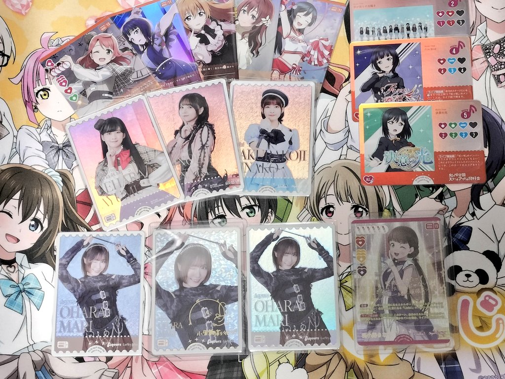 UGAJIN1's tweet photo. ブースターパックMELLOW MOMENT 5BOXと虹ヶ咲スタートデッキ4個を開封🗃️
きな子ちゃんのP+とあいなちゃんのPE+来てくれました
あいなちゃん3枚🐱🐱🐱久しぶりにサイン入りカード引けて嬉しい😊 https://t.co/rvlti8DRij