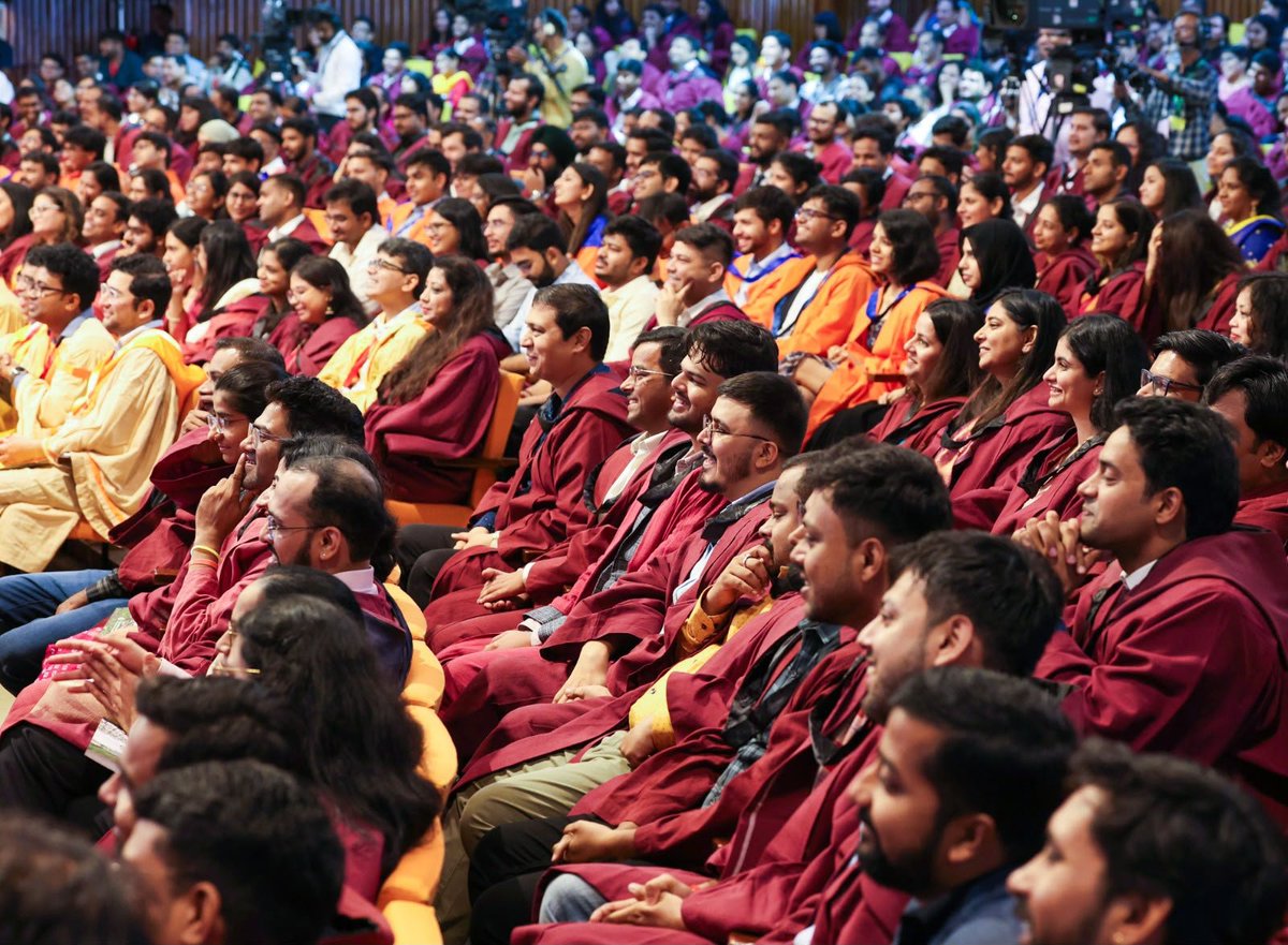 narendramodi's tweet photo. Delighted to attend the Convocation Ceremony at IIT Delhi. My best wishes to the graduating students as they begin a new chapter. May they dream big, embrace challenges and contribute to building a Viksit Bharat. 

@iitdelhi https://t.co/u5WUbPGVZP
