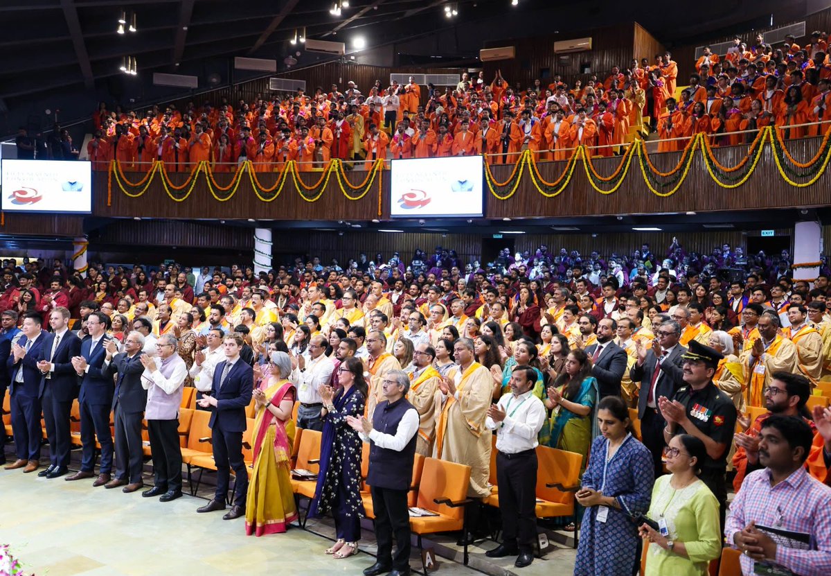 narendramodi's tweet photo. Delighted to attend the Convocation Ceremony at IIT Delhi. My best wishes to the graduating students as they begin a new chapter. May they dream big, embrace challenges and contribute to building a Viksit Bharat. 

@iitdelhi https://t.co/u5WUbPGVZP