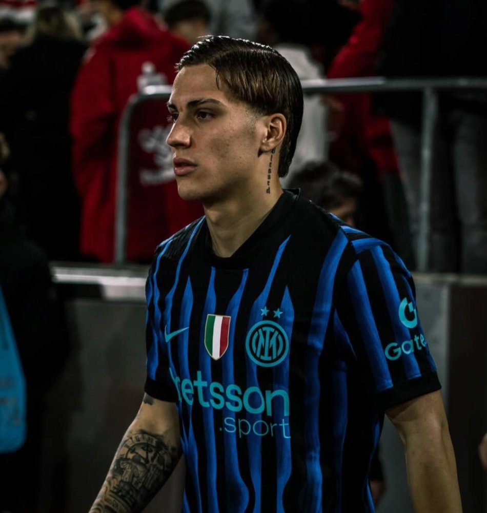 IMNAZZ34's tweet photo. Se i soldi non ci sono o non si vogliono spendere, promuoverei questi 2 in prima squadra: Luis Henrique e Diouf a giocarsi il posto a destra, Marello backup di Dimarco a sinistra.
Non è il massimo, ma non prenderei il primo che passa tanto per prendere.
#Inter #Marello #Idrissou https://t.co/RIxim8C6ZD