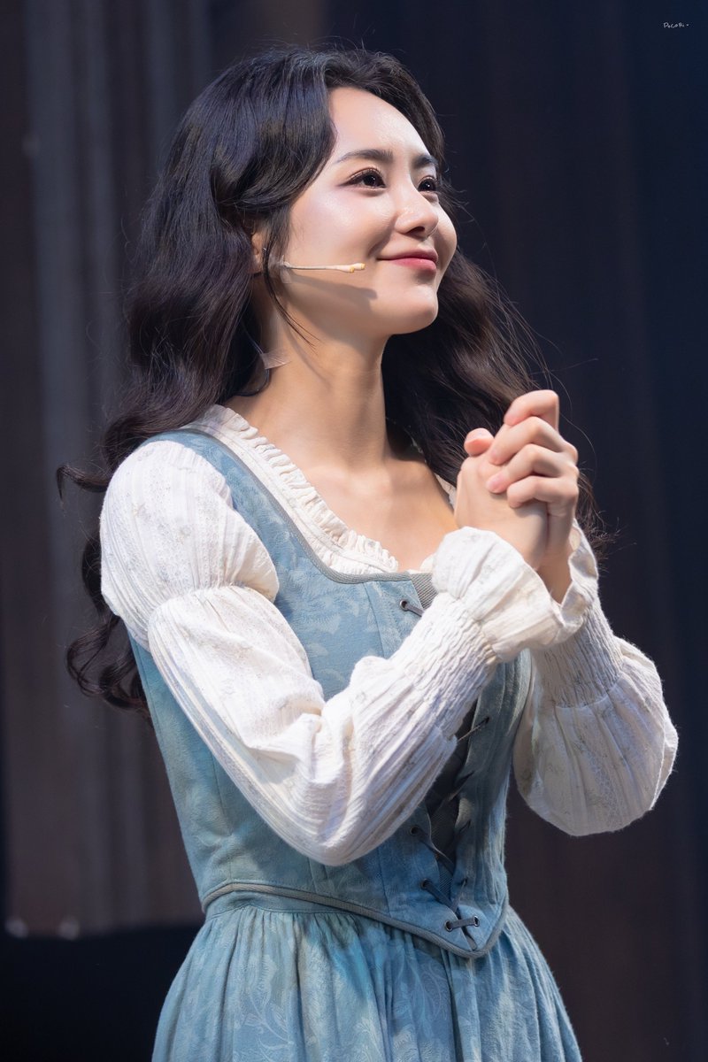 PO_CARI_'s tweet photo. 260807 소년의초상 커튼콜

로지나 #임예진

#포카리샷 https://t.co/RuspNRtkb1
