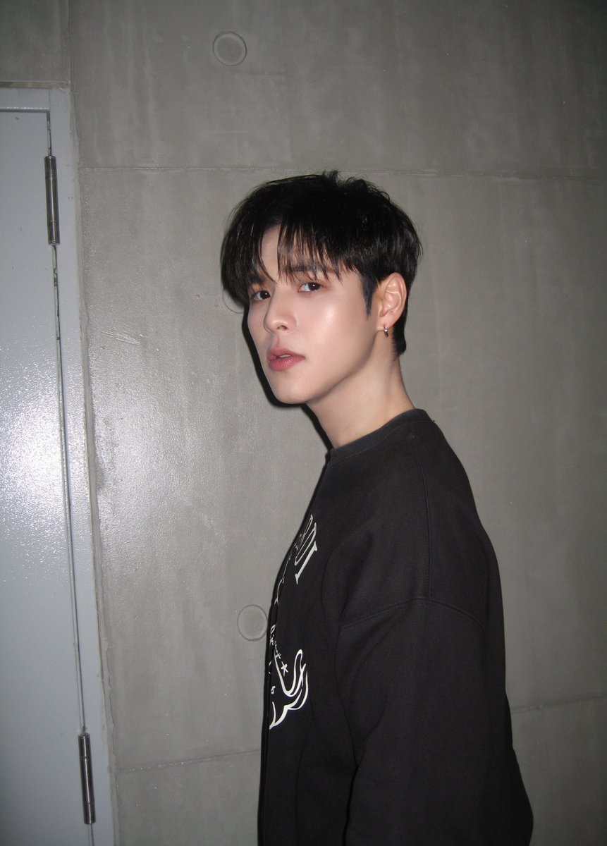 poon_mit12's tweet photo. 🖤🤘🏻 https://t.co/RNRBtPOssM