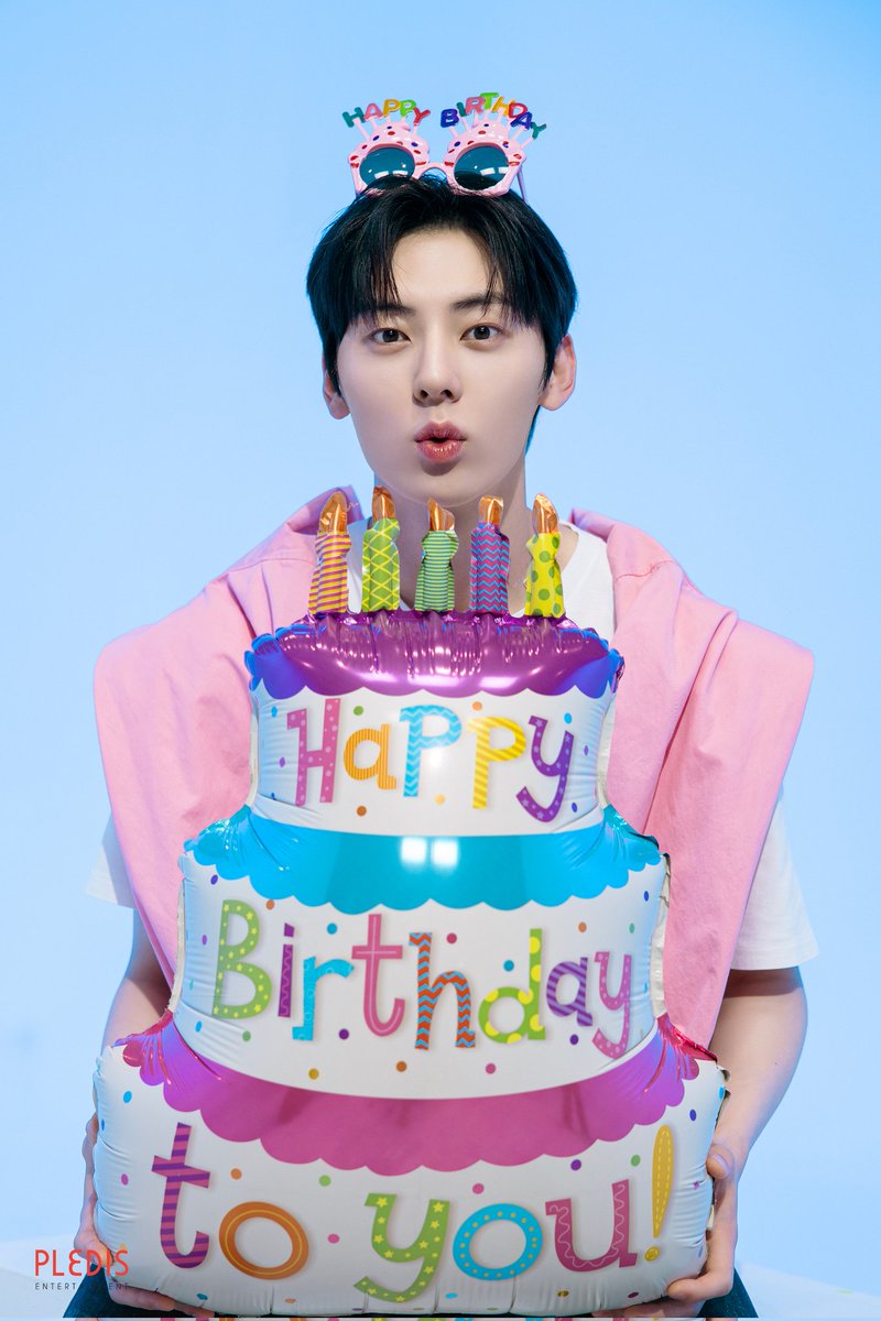 hwangdomutuals's tweet photo. 🎂 Happy birthday to the amazing, wonderful and perfect Hwang Minhyun 🍑🧡

#가장빛나는여름_황민현생일축하해 
#Our_Summer_HMH https://t.co/8l1KfFVuXr