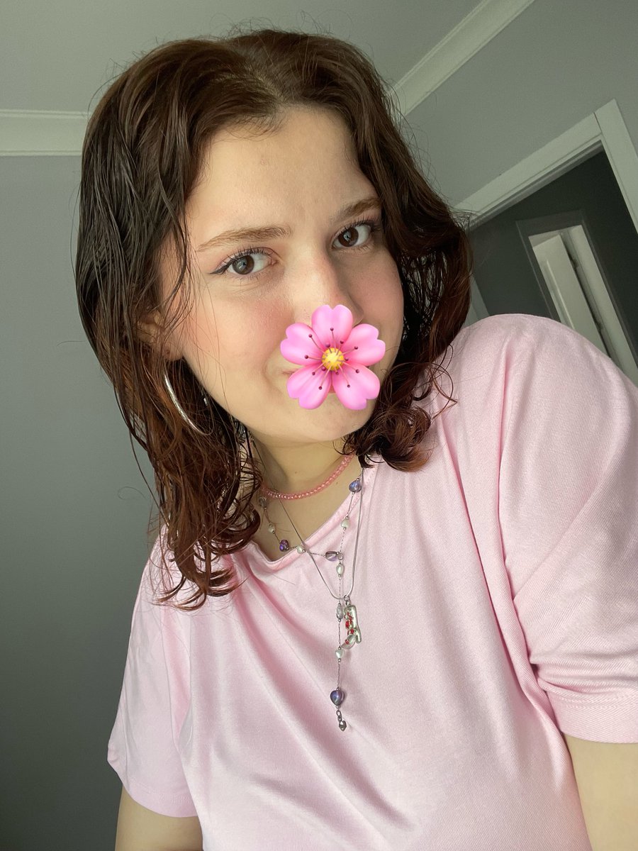 JSJN_LSRS's tweet photo. bp’in yıldönümü diyene bugün pembelendimmm🫵🏻🌸 https://t.co/8Aq6I847Tz