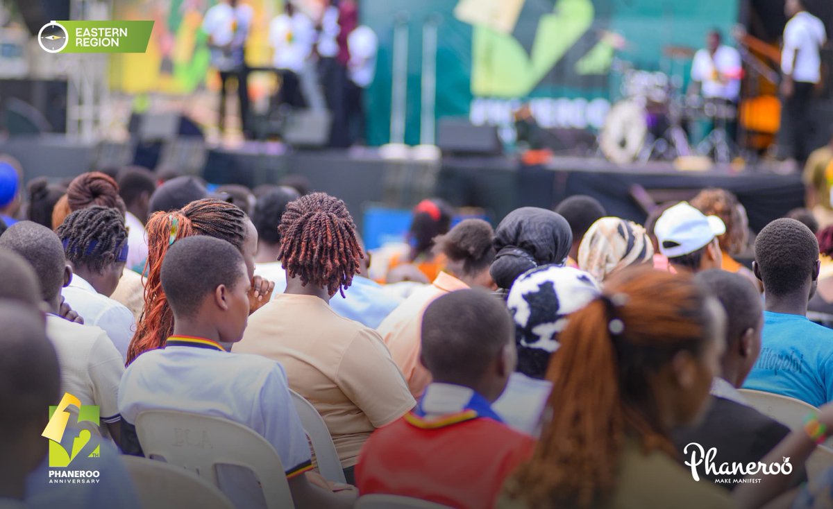 zoeconnie112's tweet photo. Right from Eastern,Mbale City at the Mbale Cricket Groundsπ
#PhanerooAt12
#ANewChapter
#WeAreWritingHistory
#EasternRegion https://t.co/Xj58sOl41w