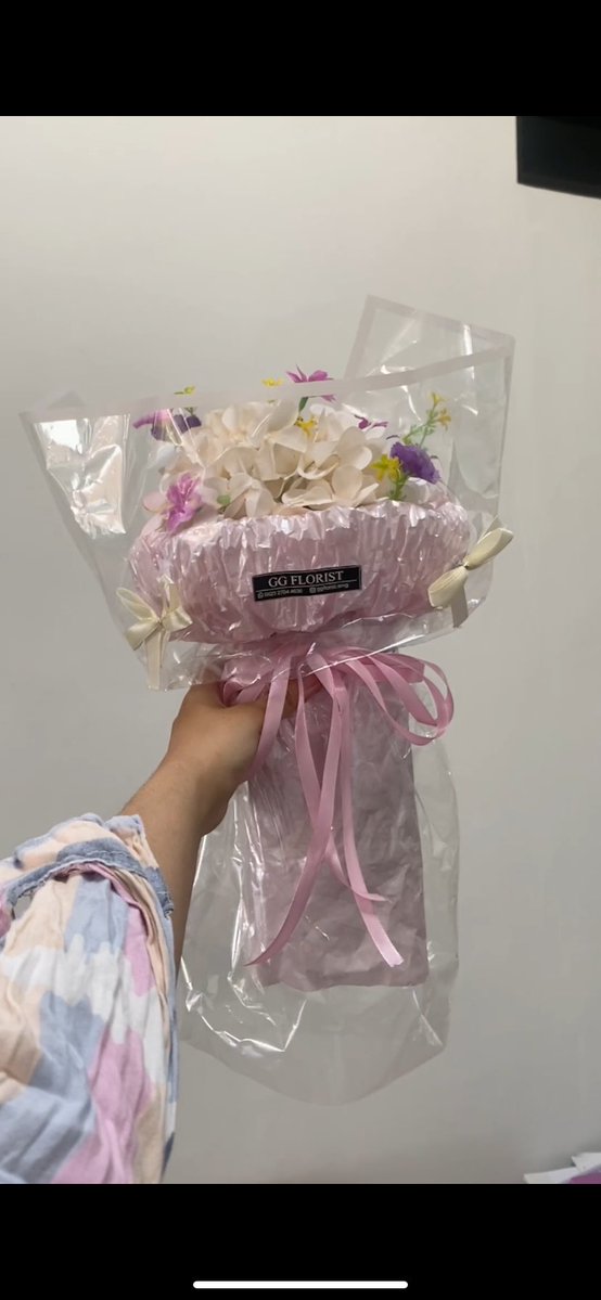unstableemee's tweet photo. wts cepat preloved bunga artificial ukuran 25x40 20k aja https://t.co/vISPxVCysZ