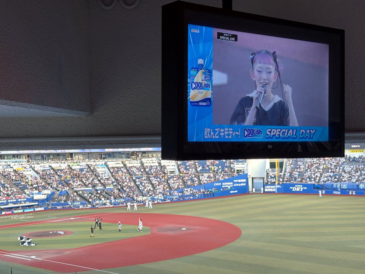 LoveMusic7160's tweet photo. まさか、こんな場所でこんな形で、生歌聴けるなんて思わんかったわ😆

#水曜日のカンパネラ https://t.co/benIrroy5k