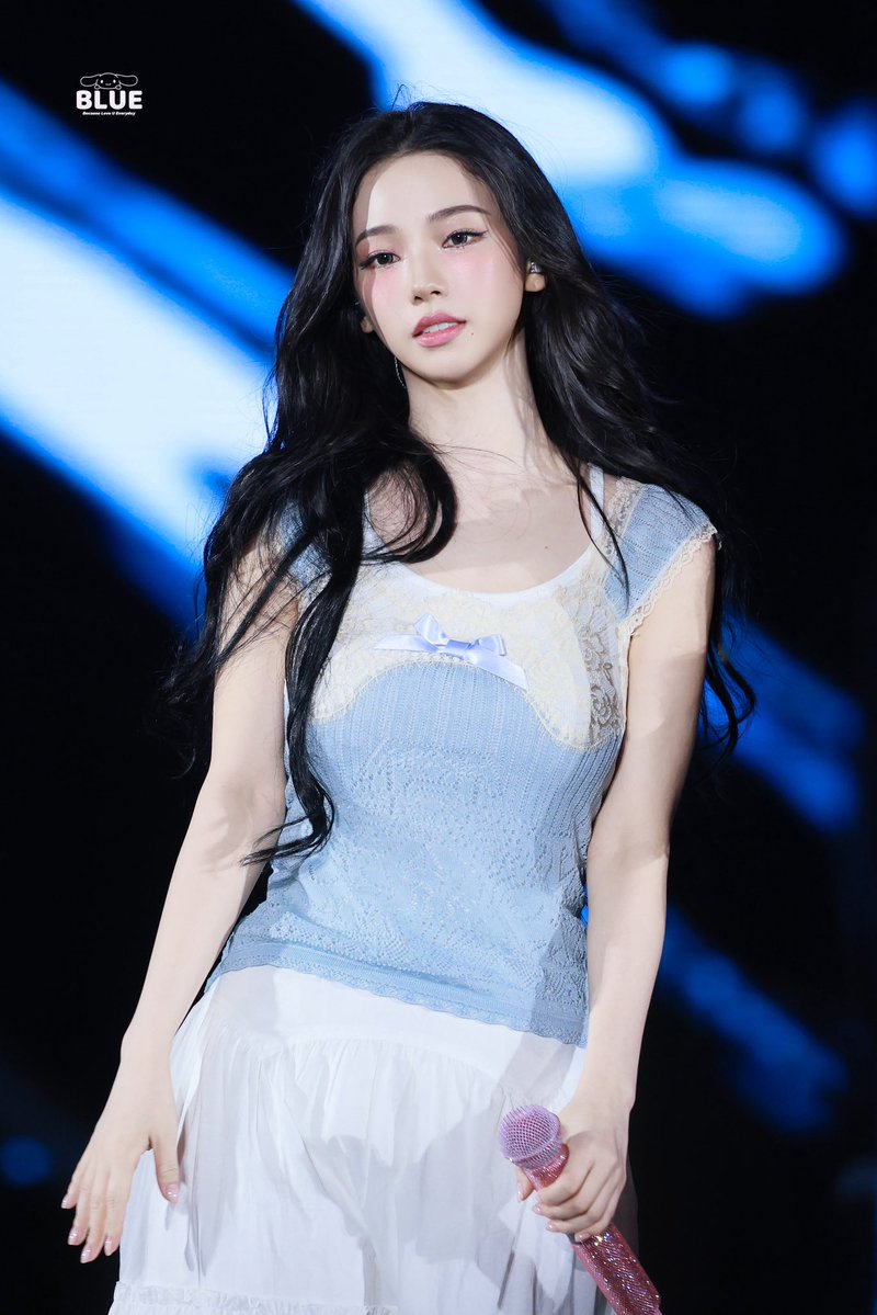 blue_karina_'s tweet photo. 260808 aespa 2026-27 LIVE TOUR -SYNK: COMPLaeXITY IN SEOUL

#에스파 #aespa 
#카리나 #Karina https://t.co/XjnpXnxQgJ