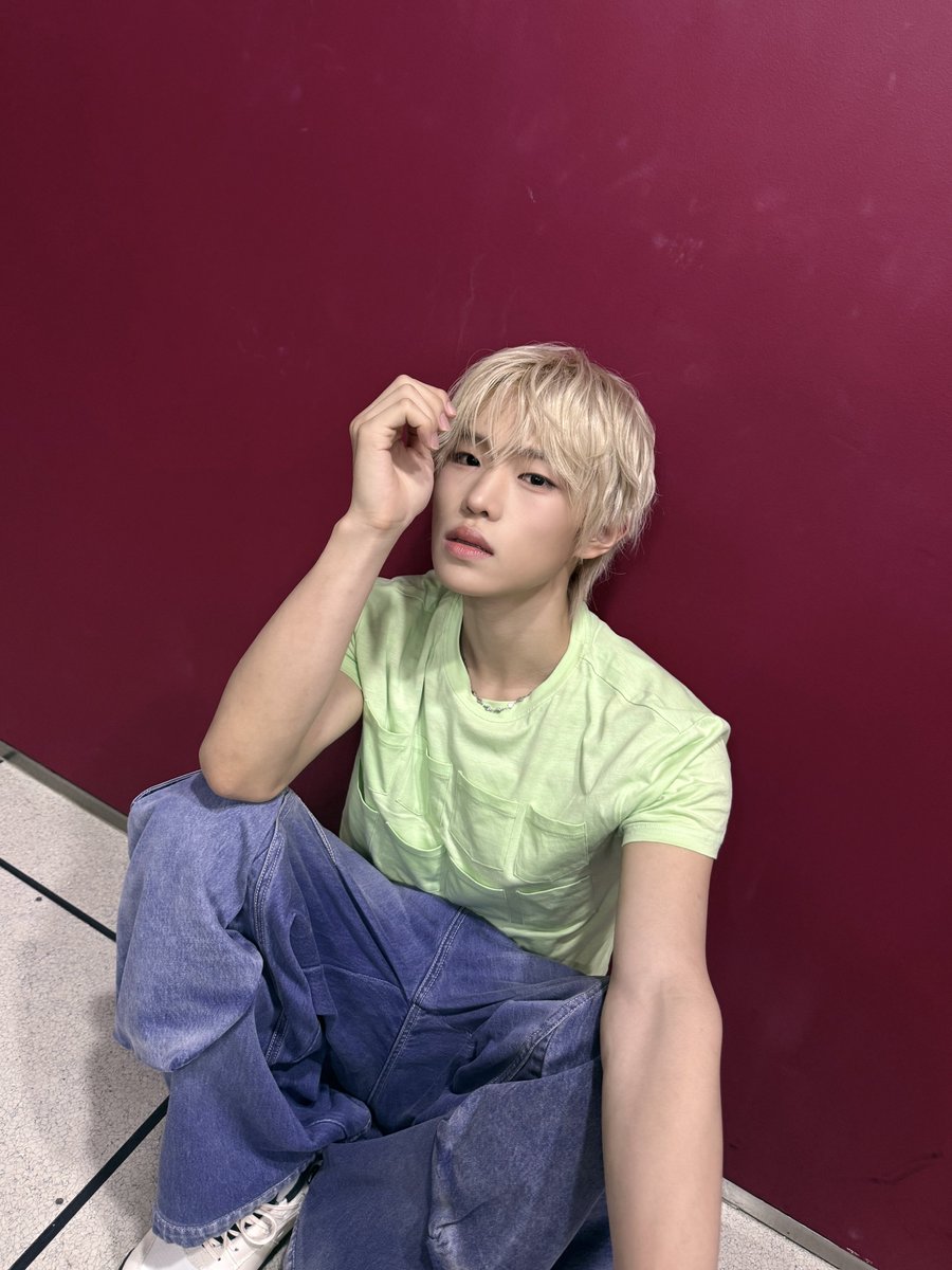 POW_grid's tweet photo. [#JUNGBIN]
Green Green 🍏💚
#POW #파우 #정빈 #Flavor #플레이버 https://t.co/NEmIEzfrWt