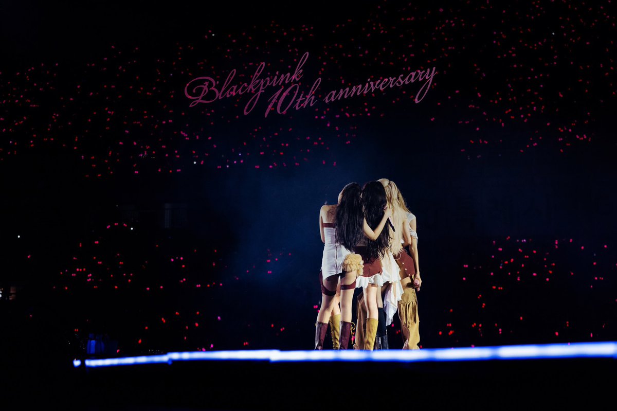 pcd4EVERJa's tweet photo. 4/4 🖤🩷🥺 https://t.co/a3UROobcKD
