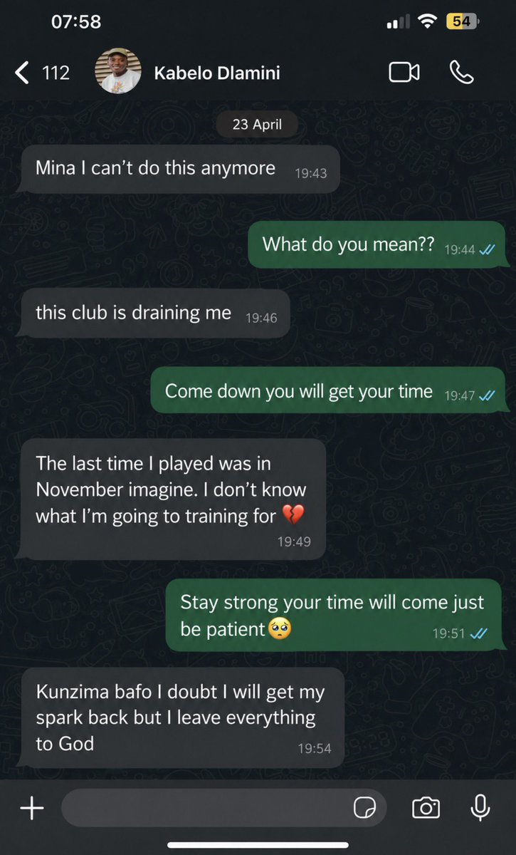 YellowArmy_7's tweet photo. A conversation between Kabelo Dlamini and his close friend 💔 https://t.co/154d1PW80j