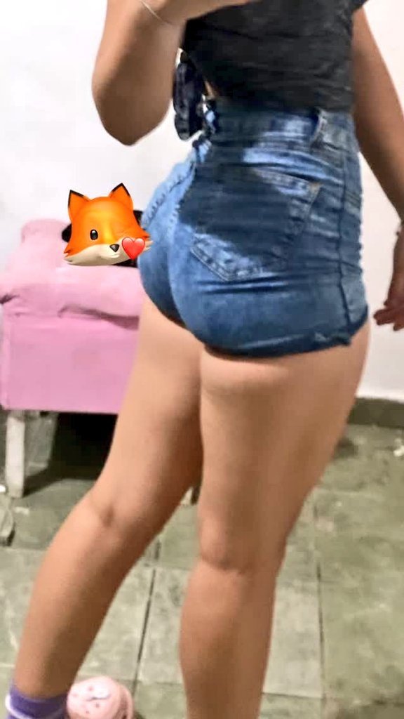 MorbOPvTas's tweet photo. Aporte de un seguidor. 
Nos manda estás fotos de su rika amiguita 😍
#morbo #aporte https://t.co/qJKT1YPQLe